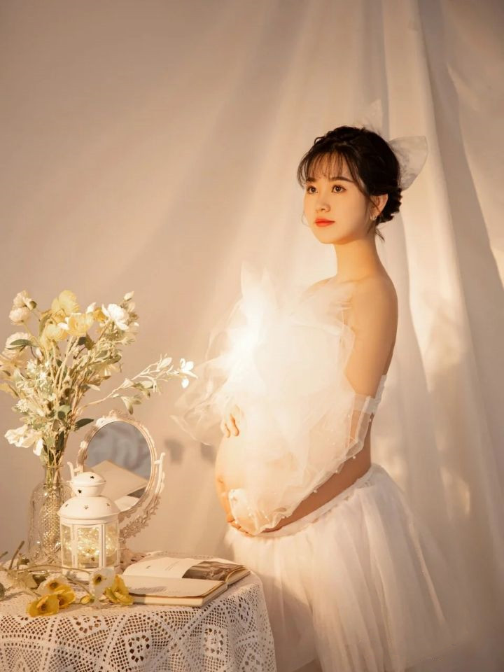 21影楼新款孕妇写真主题服装唯美小清新蝴蝶结白纱大肚妈咪摄影服