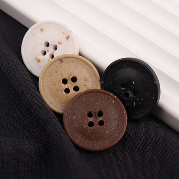 大衣风衣上衣西装裤子袖子圆形树脂四眼斑点亚光男女士高档纽扣子