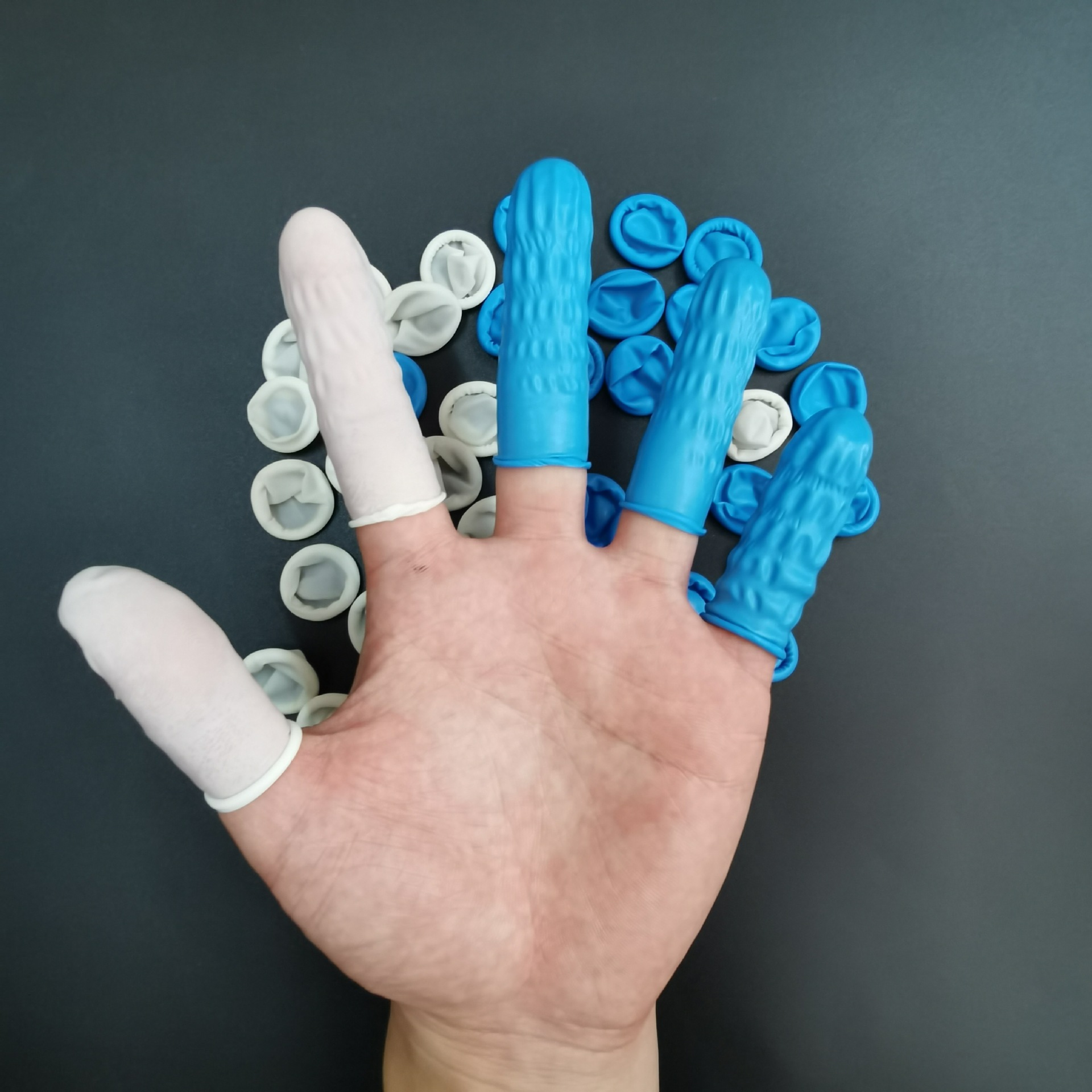 丁腈手指套无卤无硫耐酸碱手指套防静电乳胶无尘无粉洁净丁晴指套