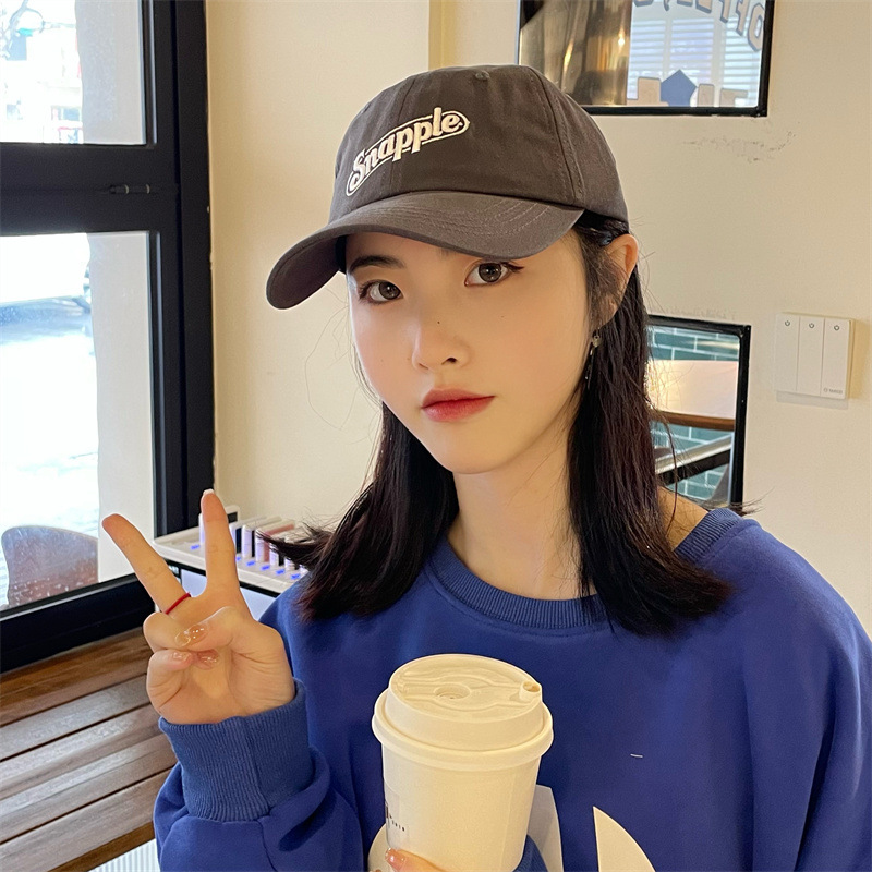 A Korean-style Instagram trendy and versatile sun protection cap for women in spring and summer, a letter sun protection cap that shows off the face, and a small green baseball cap for men pic 1