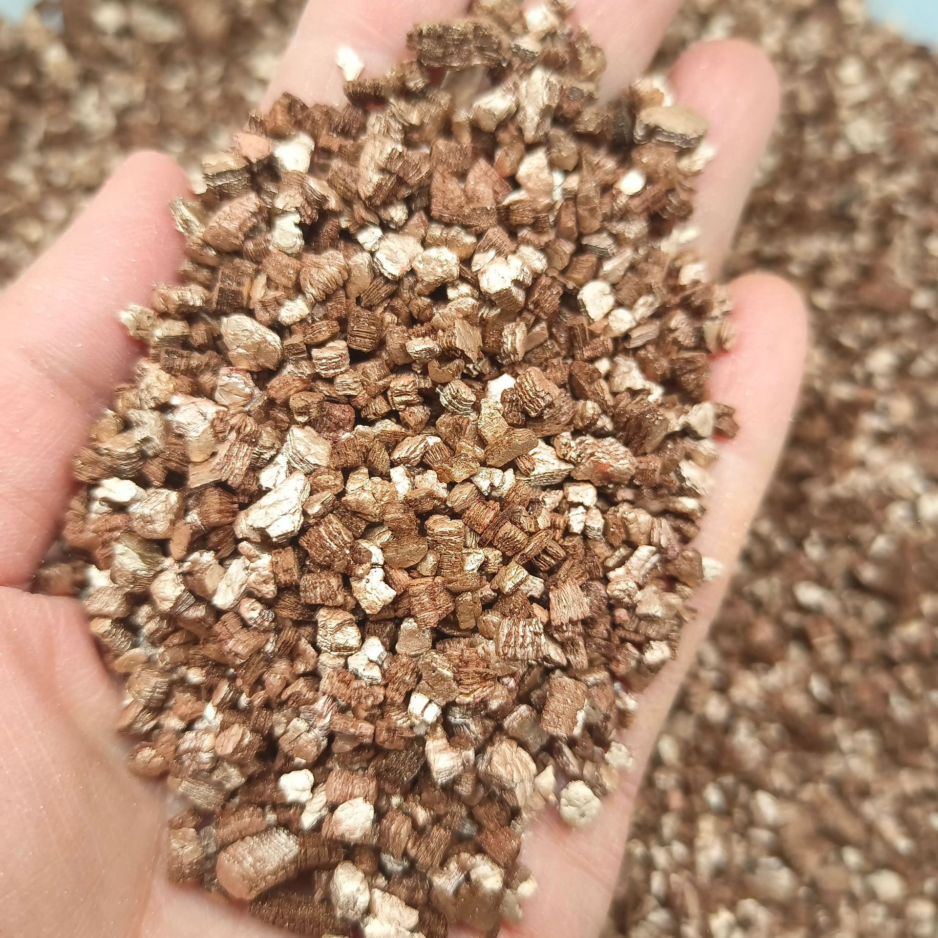 优质膨胀蛭石多肉拌土育苗 扦插 防火涂料添加用 暖宝宝用蛭石粉