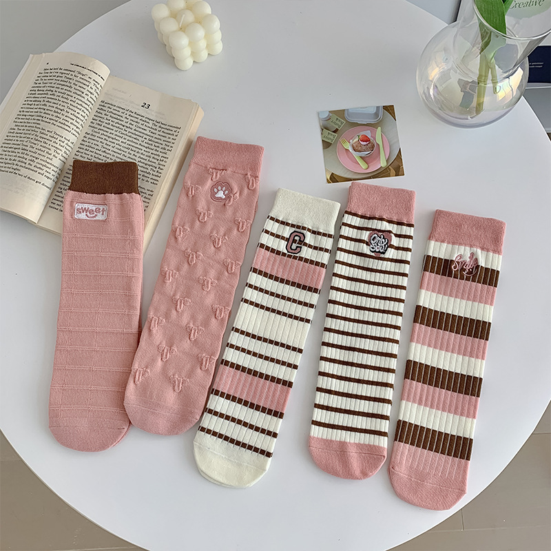 春秋热门甜美少女暗粉色系列直板袜可爱条纹中筒袜子吸湿排汗棉袜