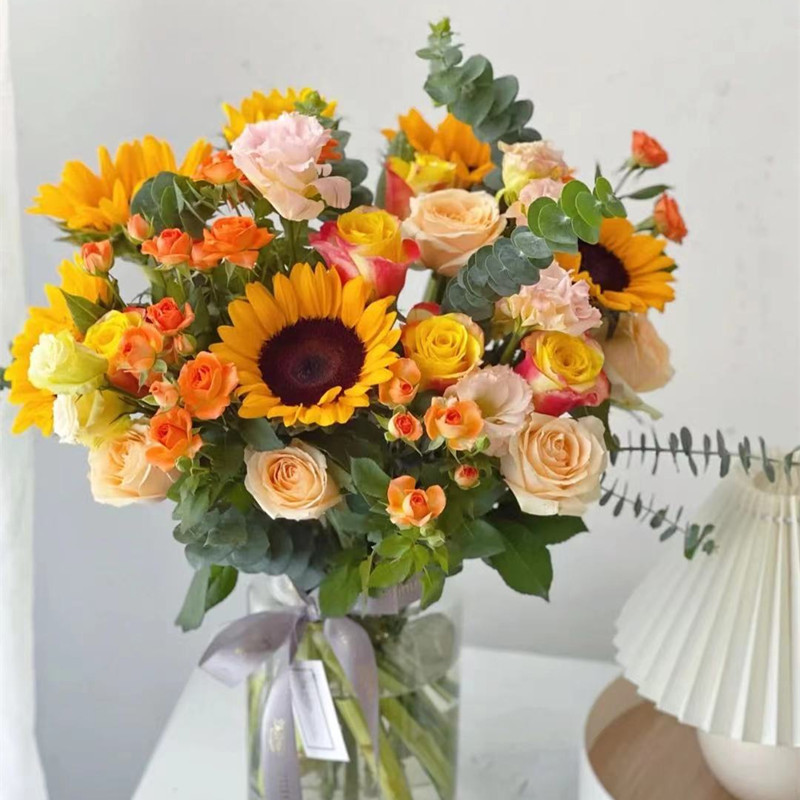 大向日葵真鲜花重瓣云南直发家用水养插花配花束昆明混搭玫瑰百合