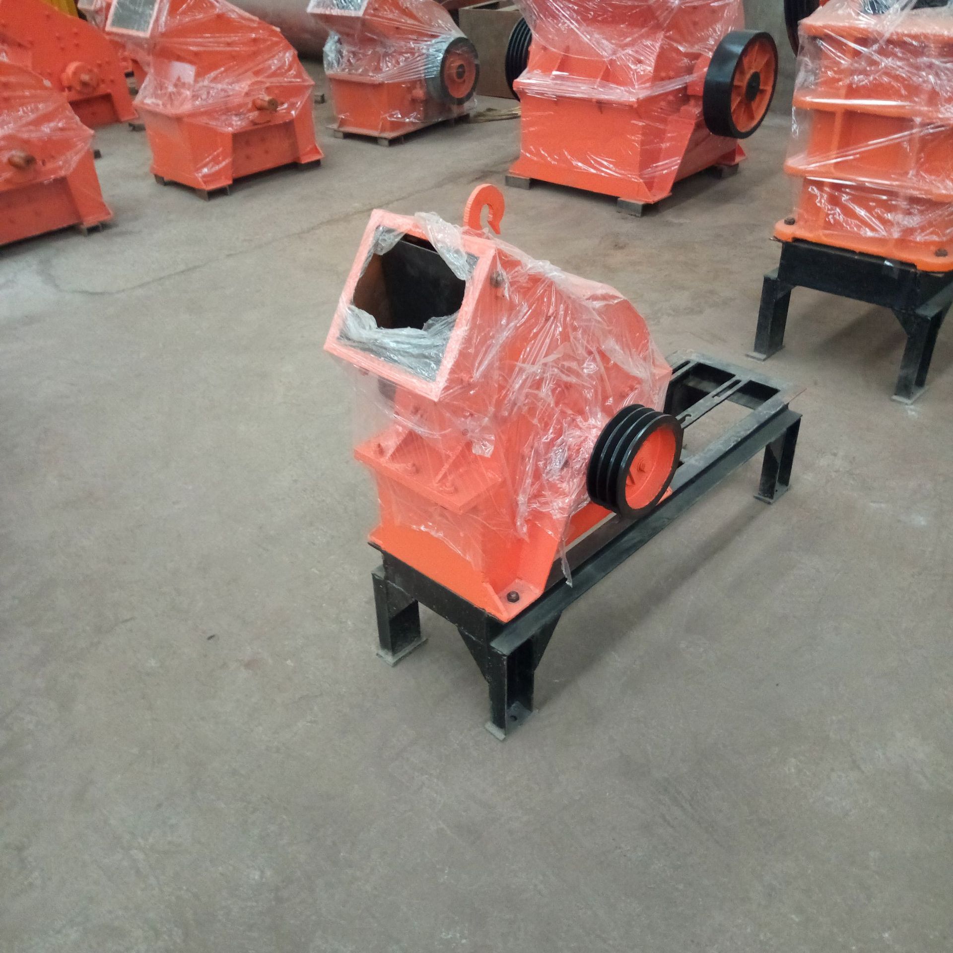 供应小型锤式破碎机 各种型号锤式破碎机 锤式制砂机