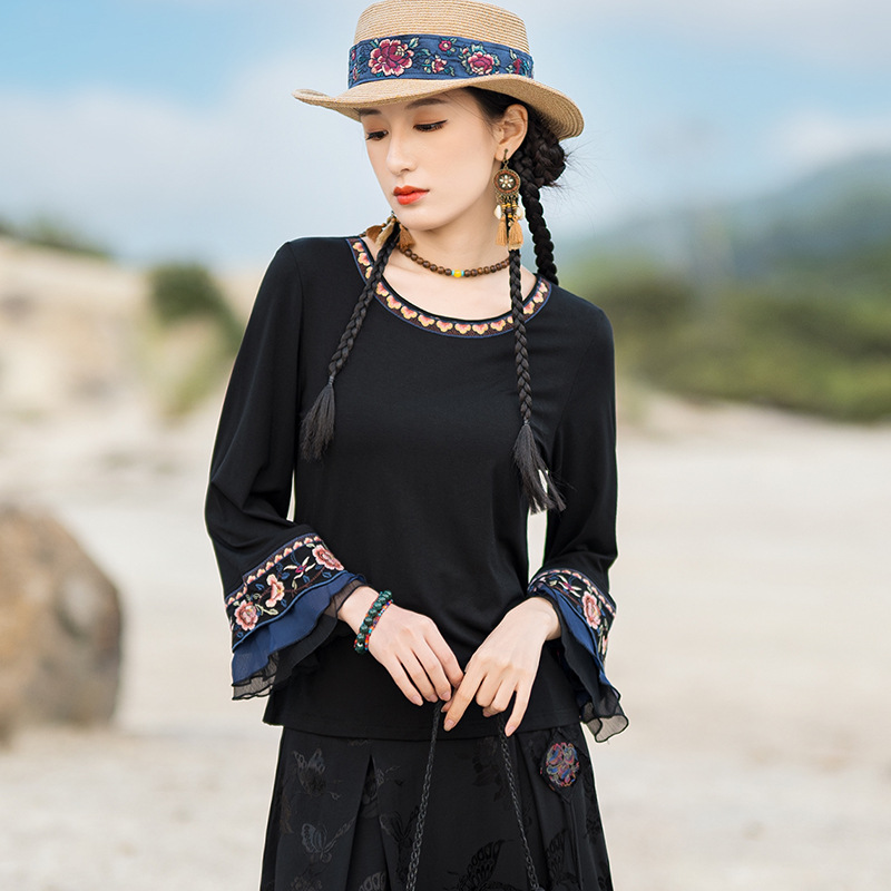 新款民族风女装莫代尔棉七分喇叭袖重工刺绣花t恤 显瘦打底衫上衣