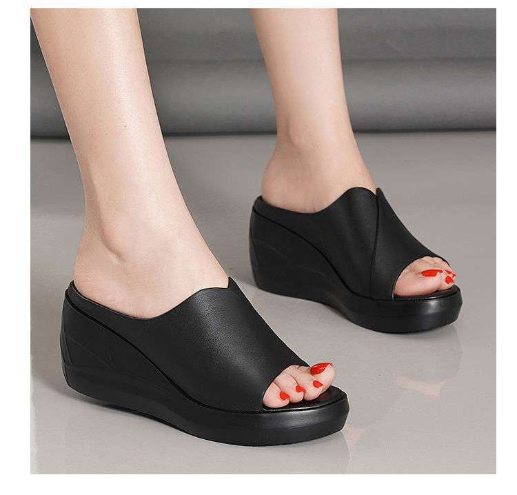 拖鞋女厚底夏季新款鱼嘴女坡高跟一字凉拖鞋外出穿