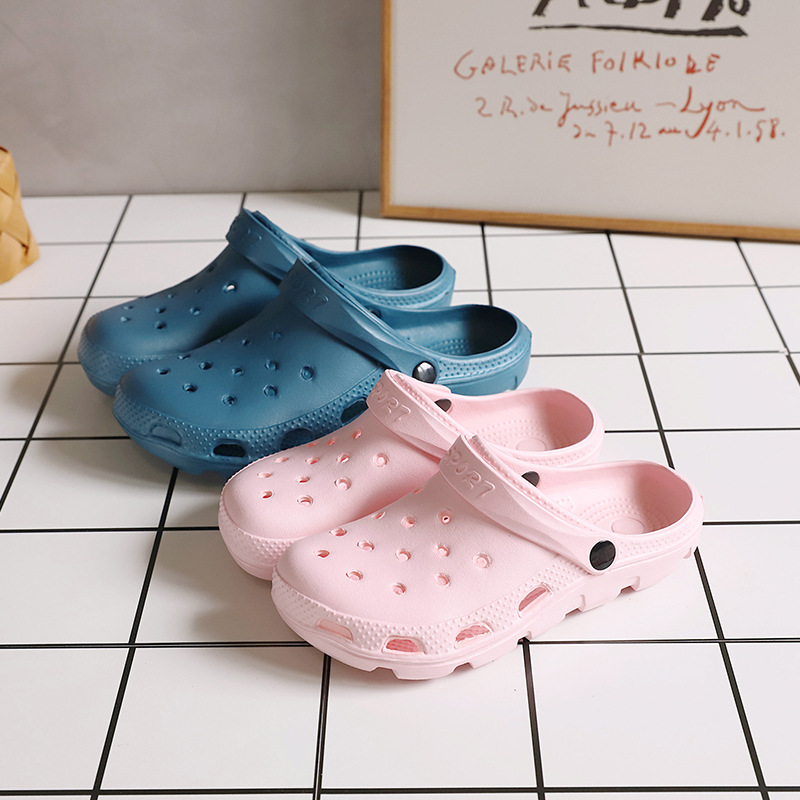 2023 Summer Closed Toe Hole Shoes Beach Shoes Eva Sandals Stall Night Market Home Sandals Hollow Soft Sandals