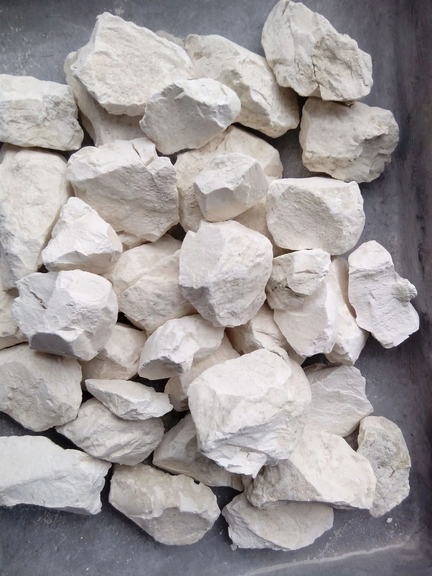 生石灰熟石灰氢氧化钙水处理调节剂脱硫用氢氧化钙