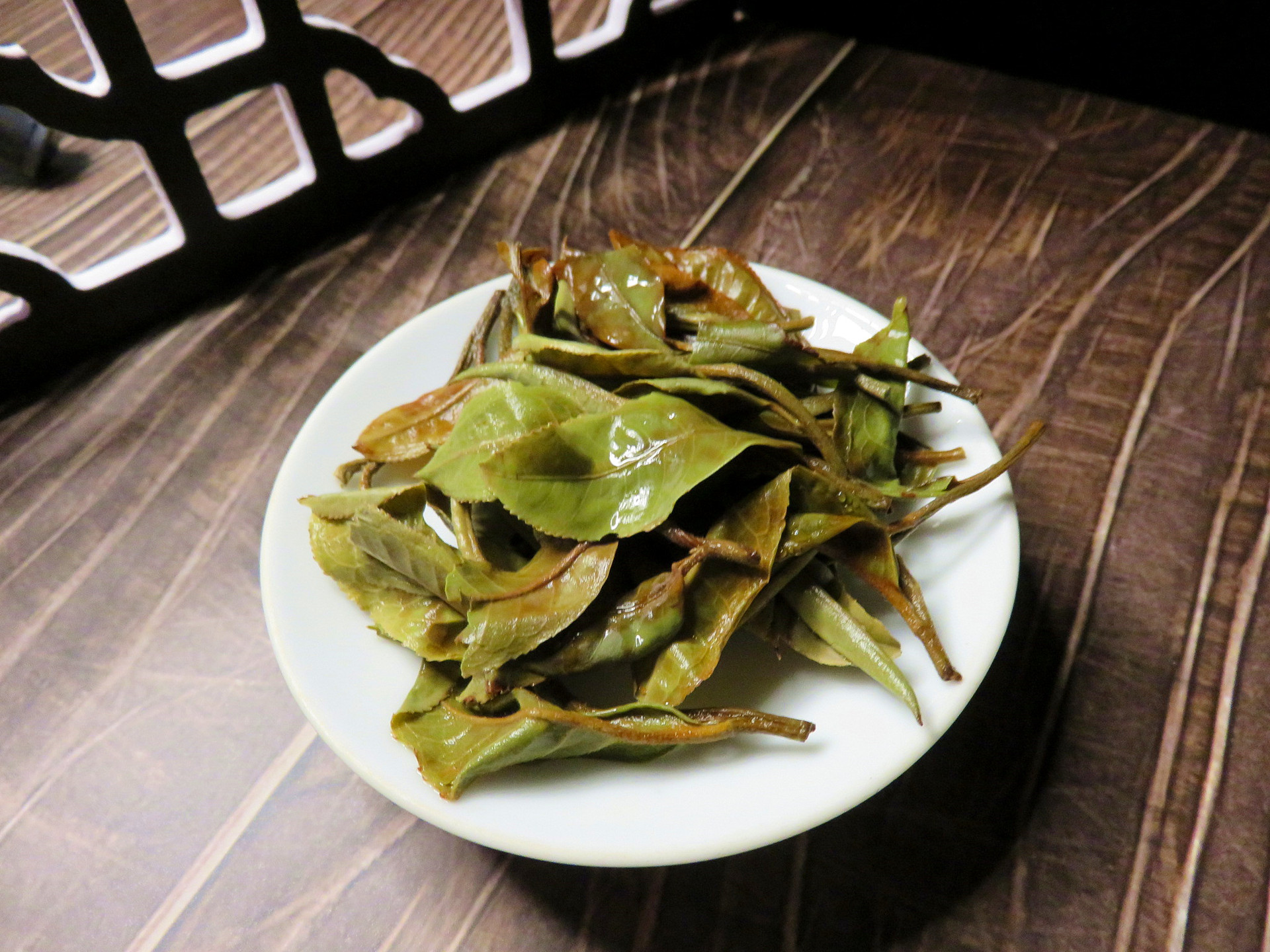 古树白茶 云南普洱茶生茶南糯山高山大叶种白茶200克 福鼎