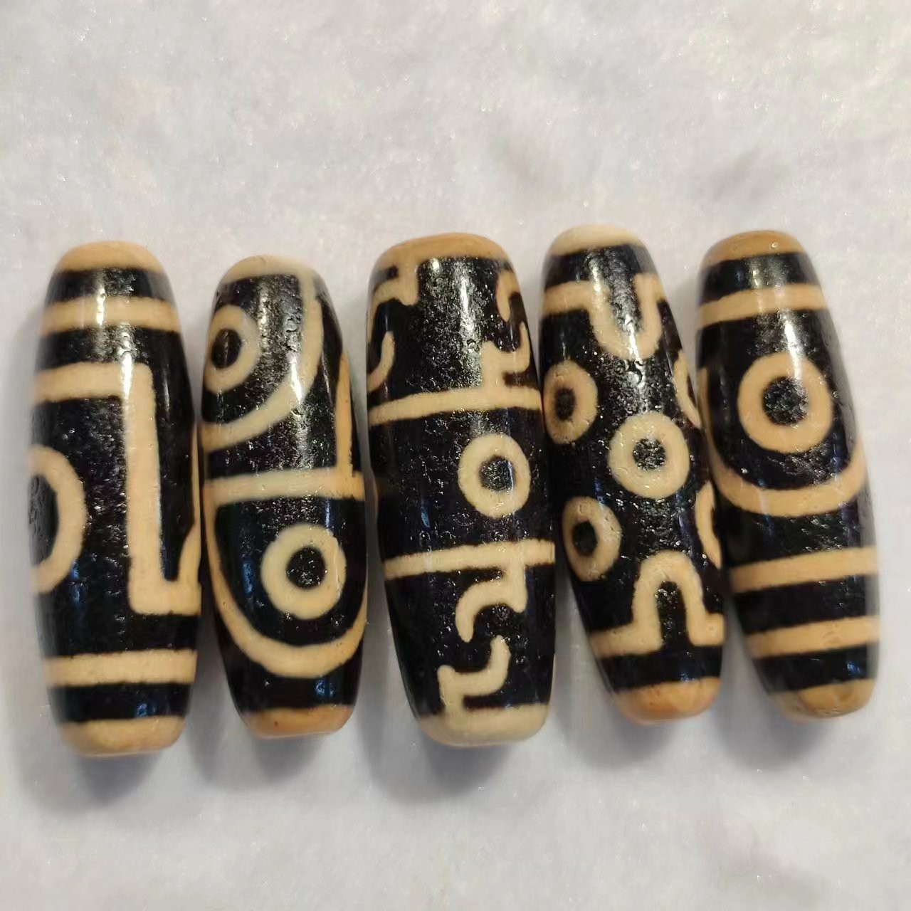 一眼靠山两眼三四眼莲师法器玛瑙天珠白头风化马蹄纹项链吊坠西藏