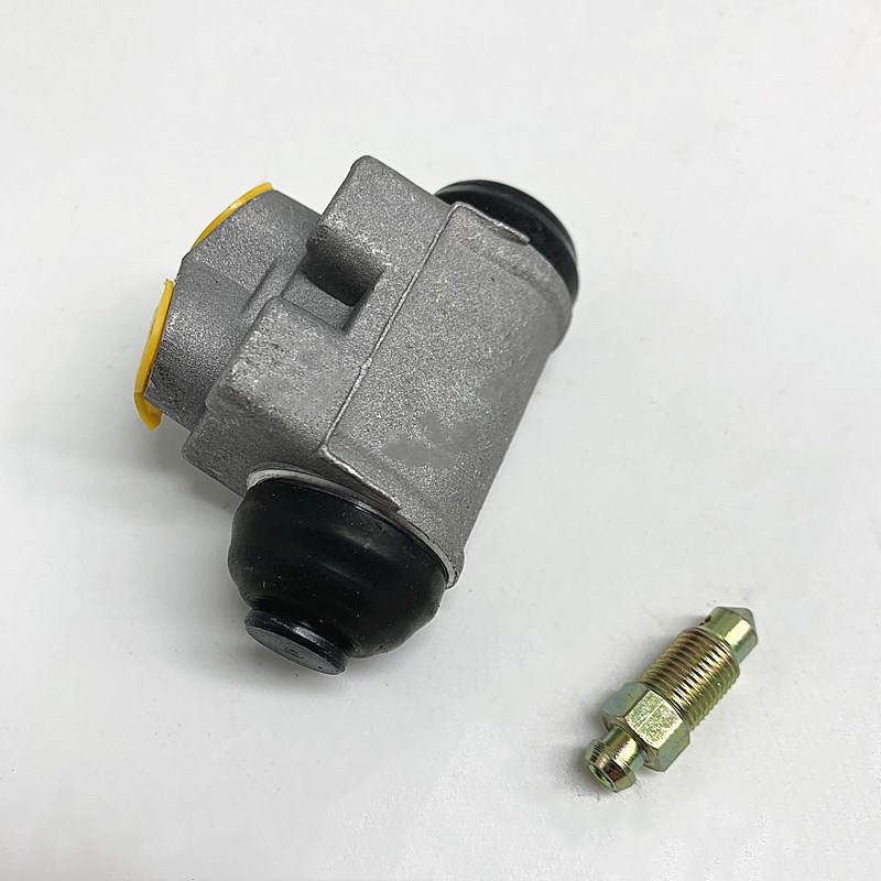 适用千里马后刹车分泵左右鼓刹式老款千里马后轮制动分泵总成