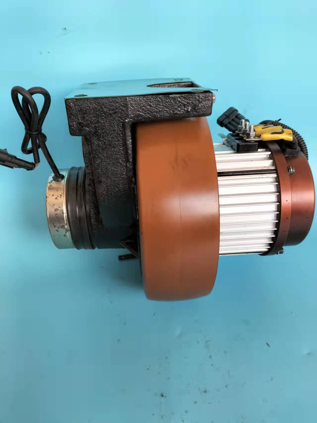 诺力西林杭叉中力搬运堆高车叉车配件驱动轮总成1.5交流