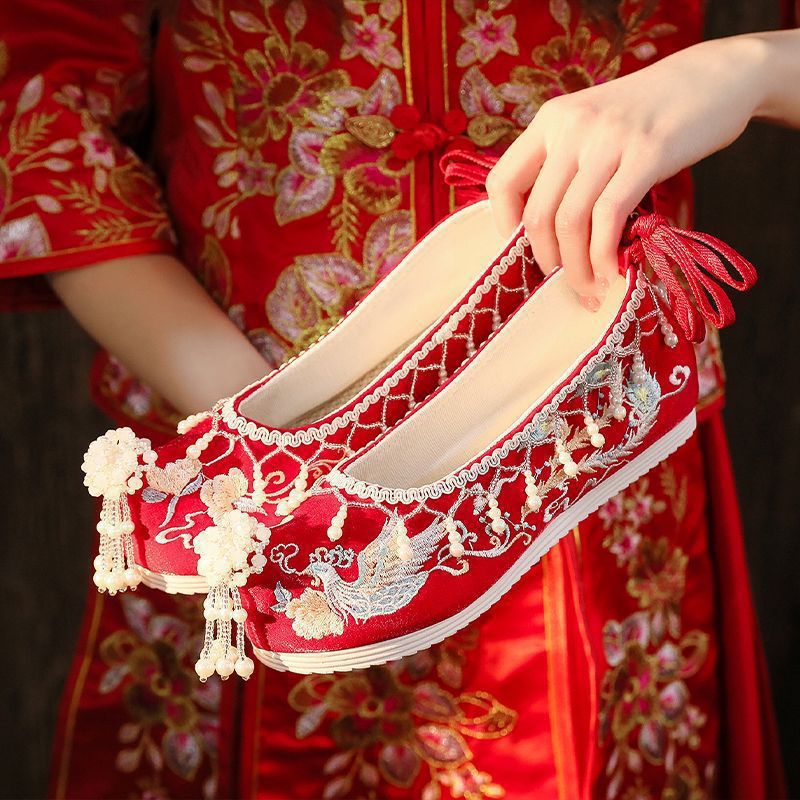 it2婚鞋秀禾春秋新款流苏女古风绣花鞋红色新娘中式内复古汉服鞋