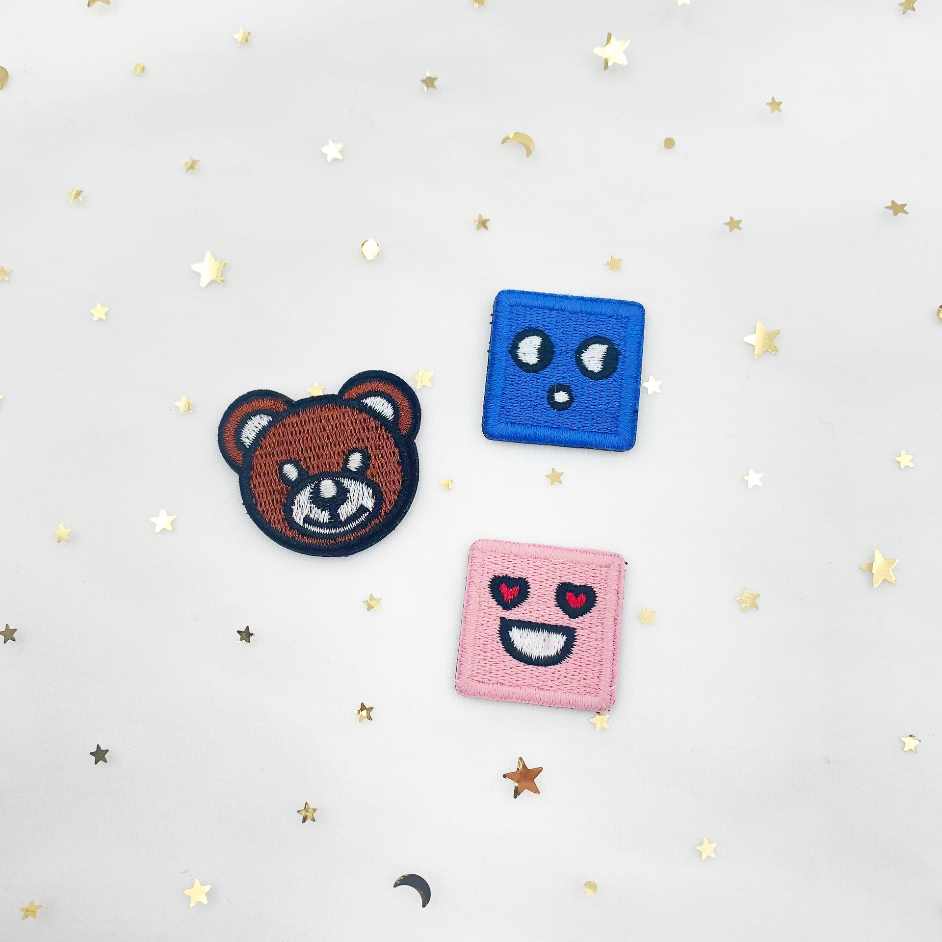 新款卡通小熊魔术贴个性潮流爱心笑脸包包鞋帽手工装饰刺绣魔术贴