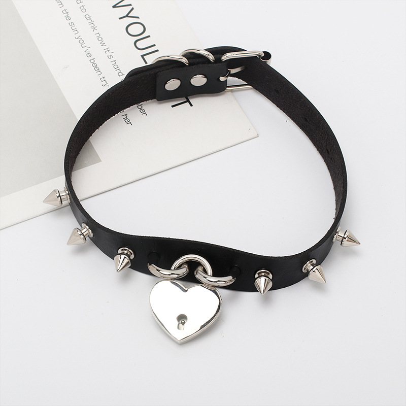 原宿choker情趣皮项圈朋克铆钉爱心颈链暗黑系性冷淡风情趣项链女