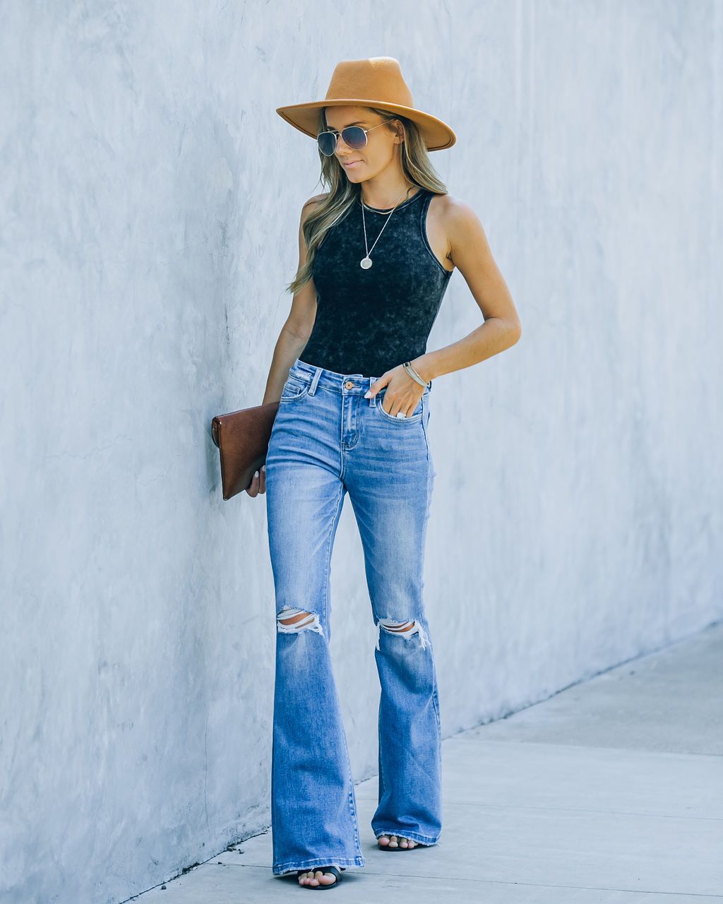 欧美微喇叭牛仔裤图片