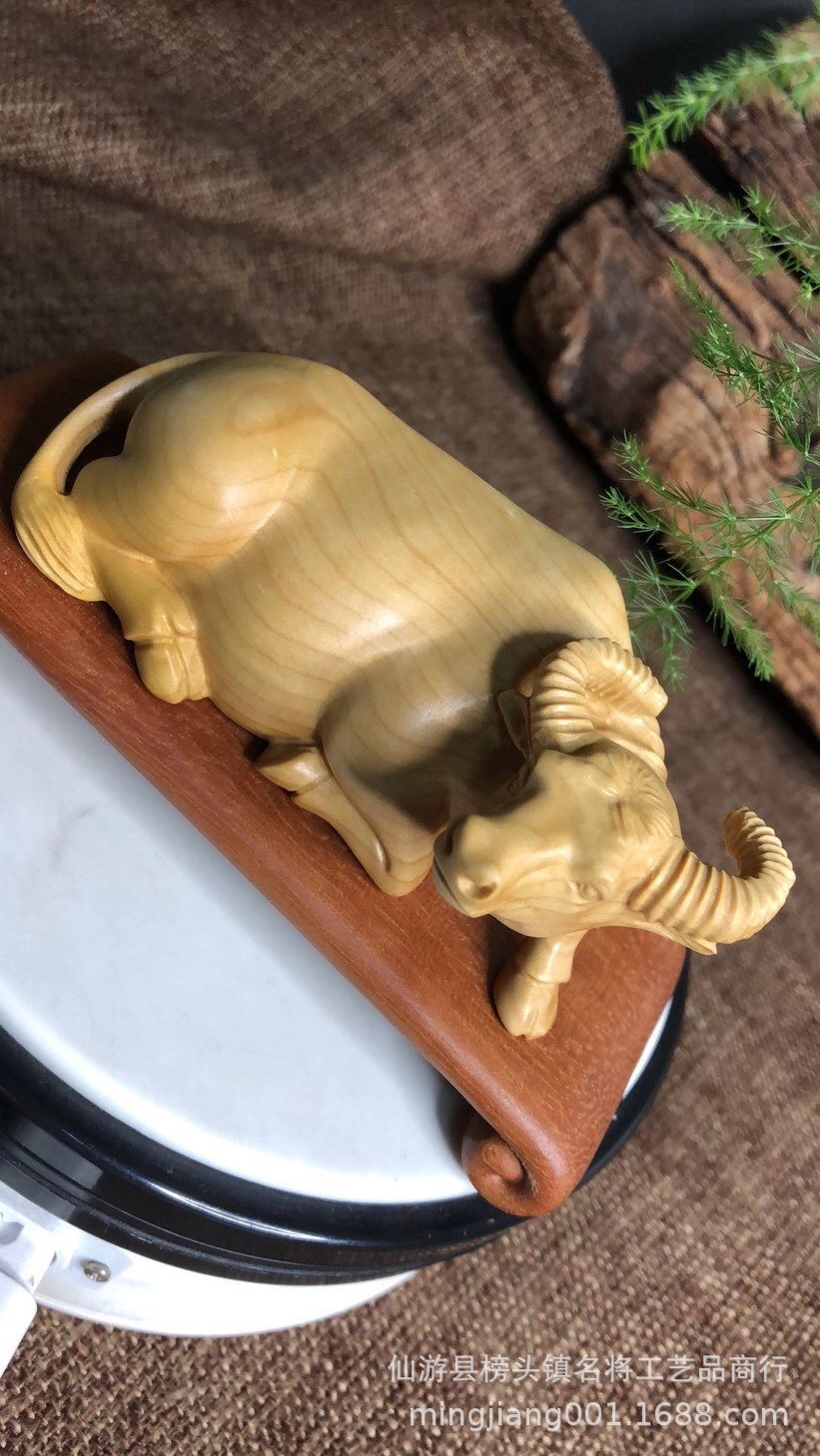 小叶黄杨木雕牛转乾坤木雕装饰摆件带底座家居红木工艺品