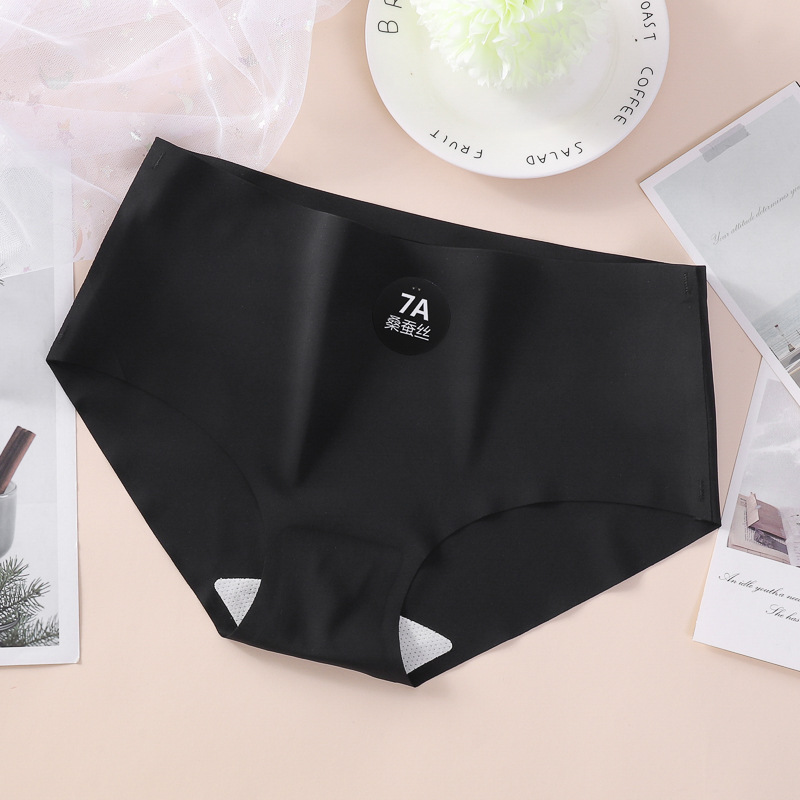 Best-Seller on Douyin Summer Mulberry Silk 7A Bottom Milk Leather Underwear Comfortable Not Stuffy plus Size Skin-Friendly Mid-Waist Women's Shorts