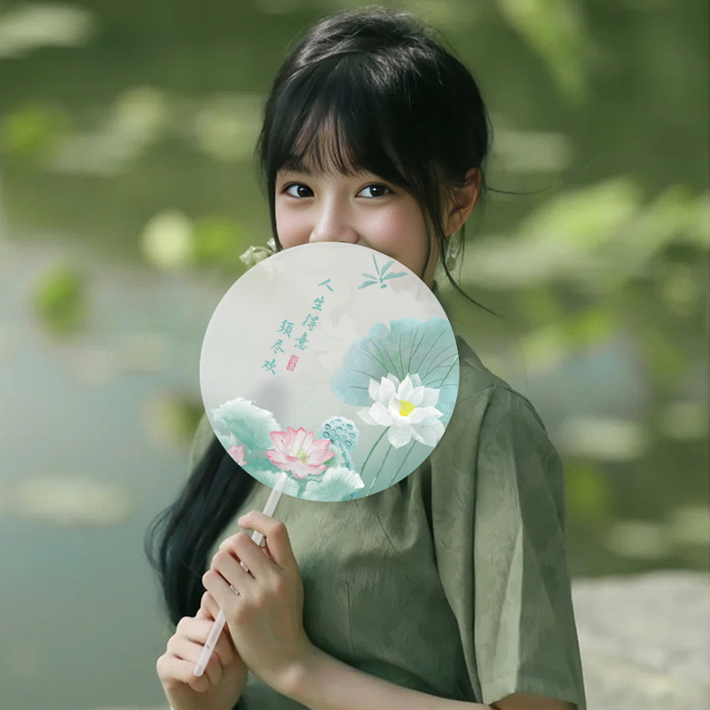 夏天古风团扇儿童扇子舞蹈专用古装汉服旗袍拍照中国风塑料小圆扇