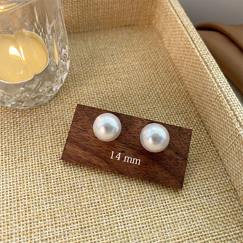 Ins Style Pearl Stud Earrings for Women Special Interest Light Luxury All-Match Earrings High-Grade Retro Graceful Earrings 925 Silver Needle Wholesale