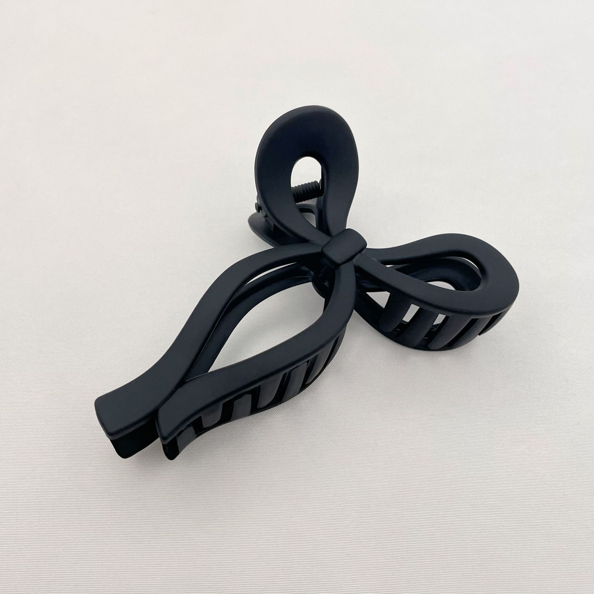 Frosted Texture Grip Rubber Paint Ribbon Shark Clip Back Head High Ponytail Hairpin Hair Accessories Wholesale