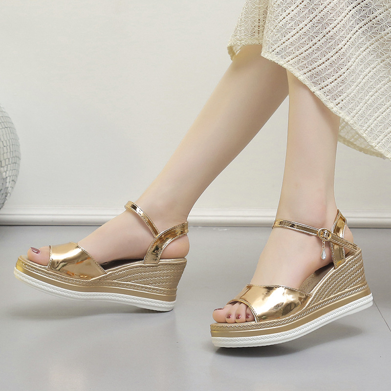 凉鞋女夏高跟粗跟厚底防水台2024新款韩版一字扣带鱼嘴松糕女鞋子