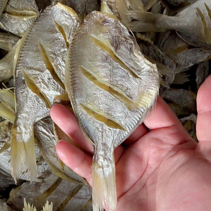 湛江特产海鲜干货淡晒南鲳鱼干深海鱼干南昌片鱼黑鲳鱼仓鱼小咸鱼