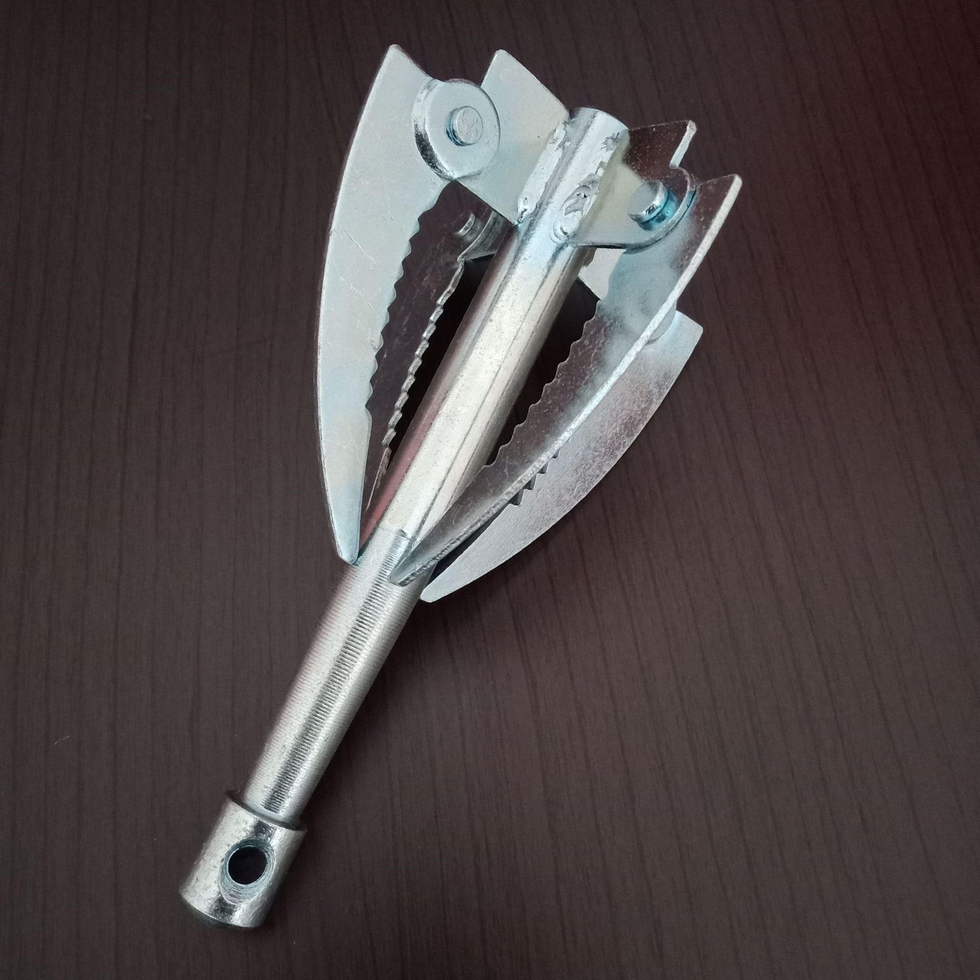 钓鱼水草刀不锈钢加厚折叠水草锚刀拉草器割草刀镰刀渔具垂钓用品