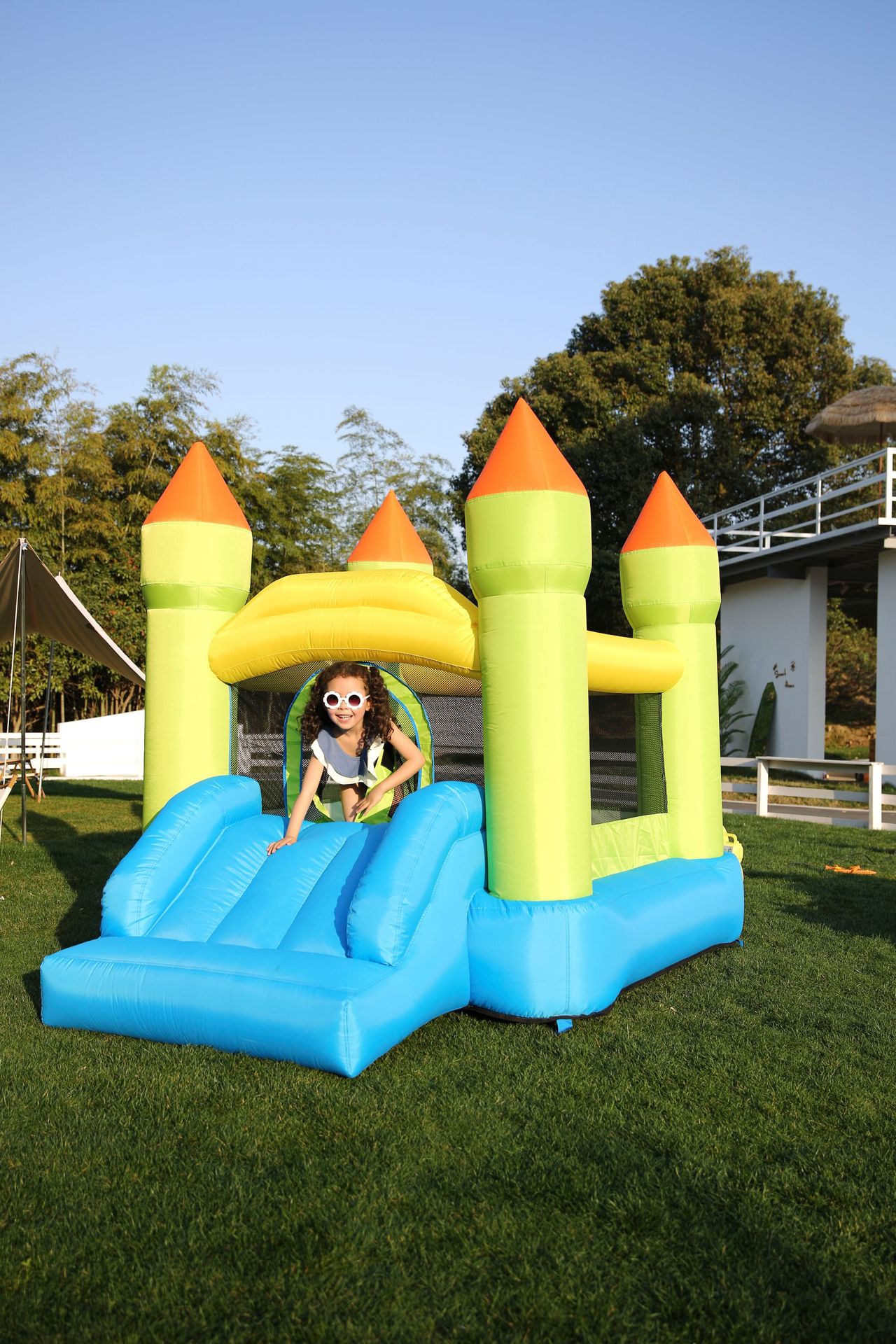 工厂现货户外儿童气模玩具家庭充气城堡跳床大小型淘气堡蹦床批发