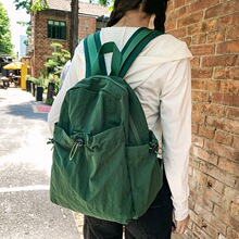 休闲大容量尼龙双肩包百搭日系中学生大学生流行校园背包旅行包