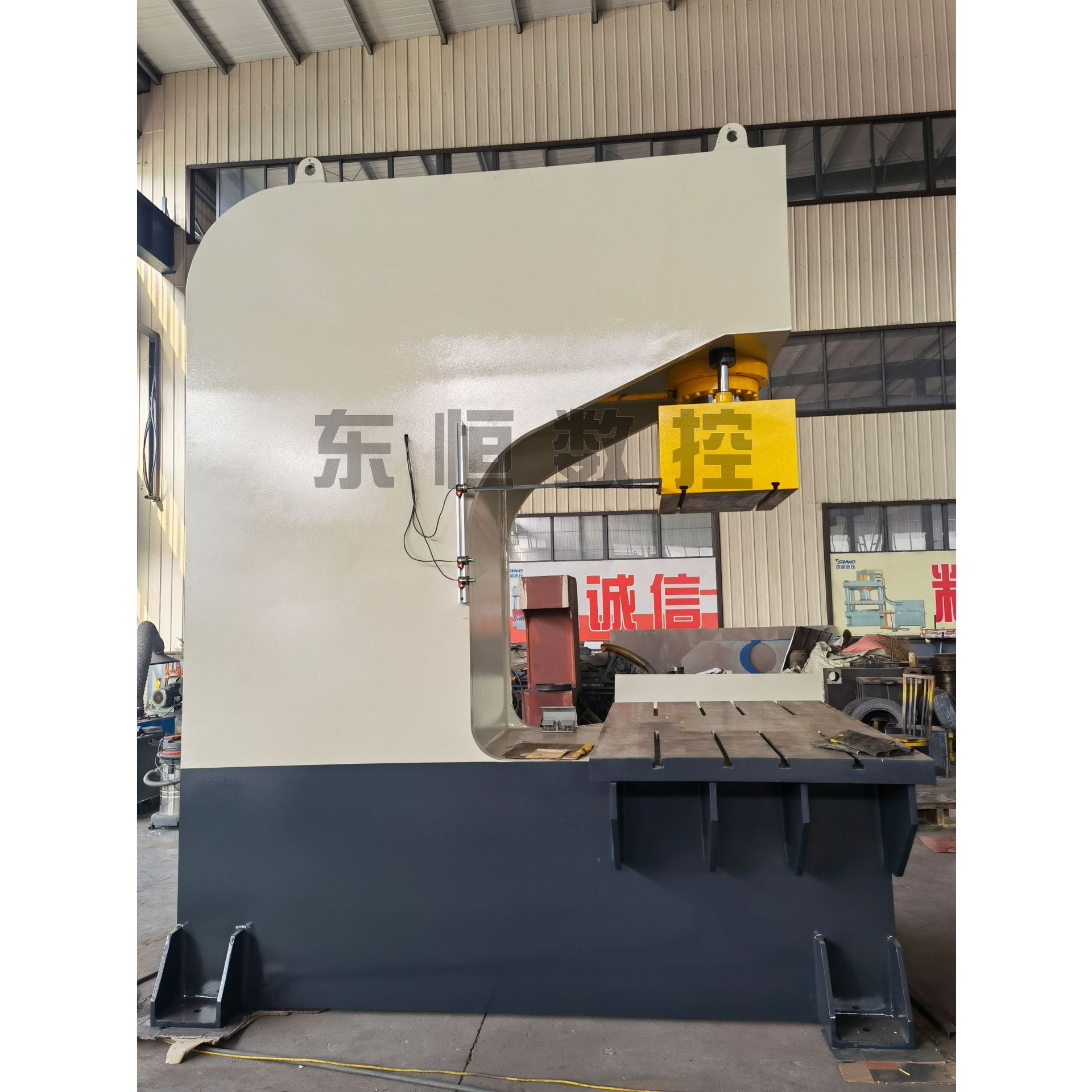 轴类校直用液压机 100吨200吨钢板校平机大型单臂c型压装机船厂用