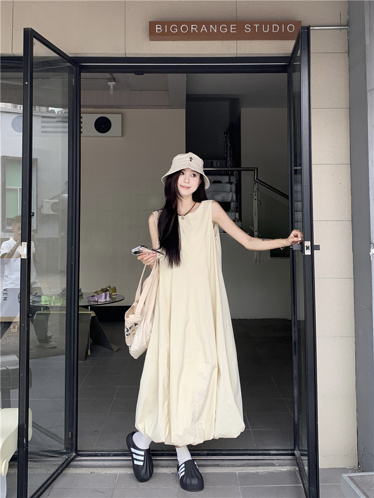 杏色无袖背心连衣裙女夏季宽松显瘦花苞裙子法式甜美气质a字长裙
