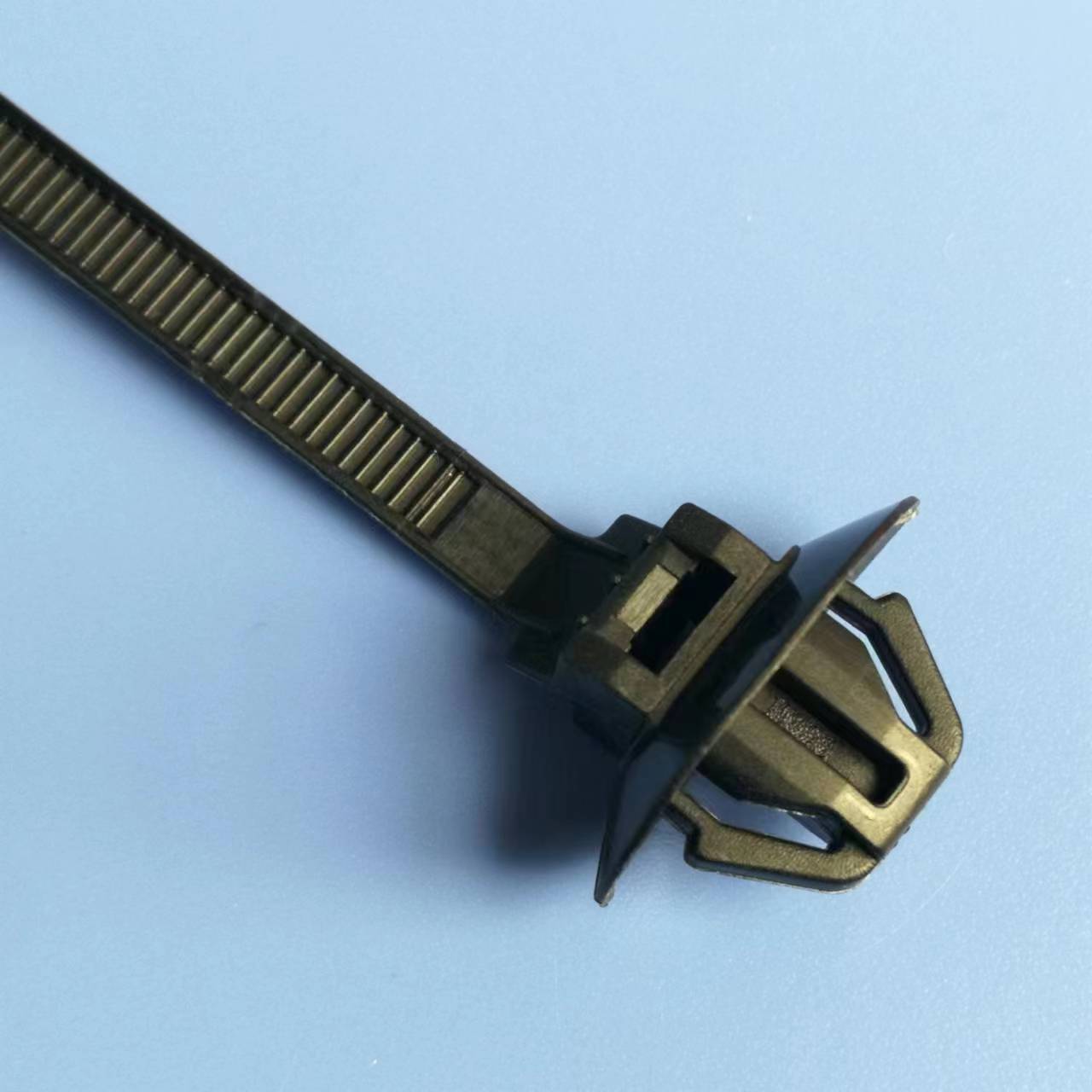 厂家店铺尼龙汽车扎带插销式飞机头方孔扎带gtp-155st 孔径:7*12