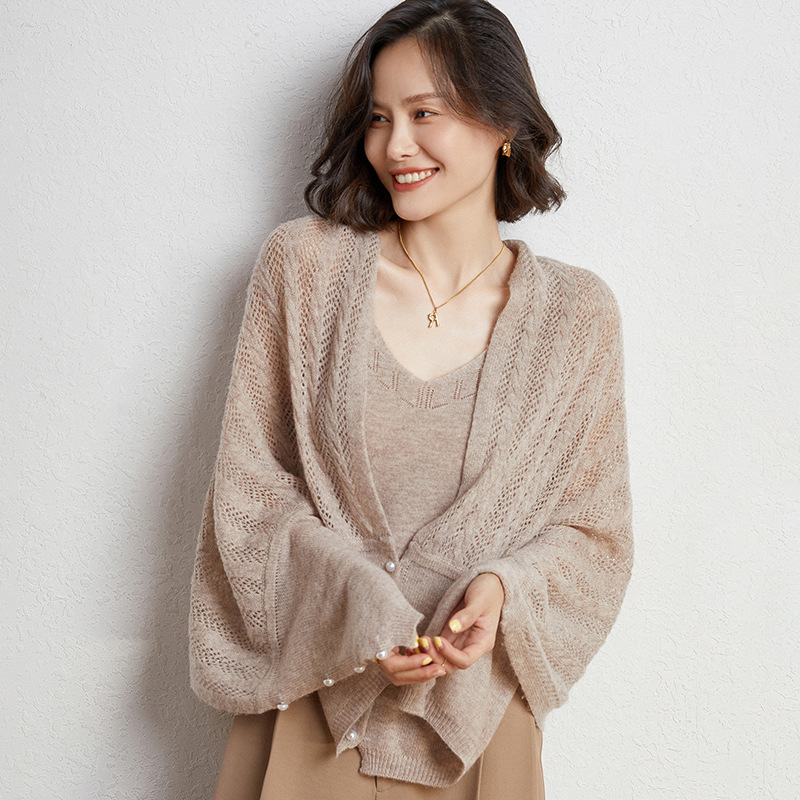 镂空羊毛针织披肩女2022早秋新款薄款围巾两用针织时尚毛衣外搭潮