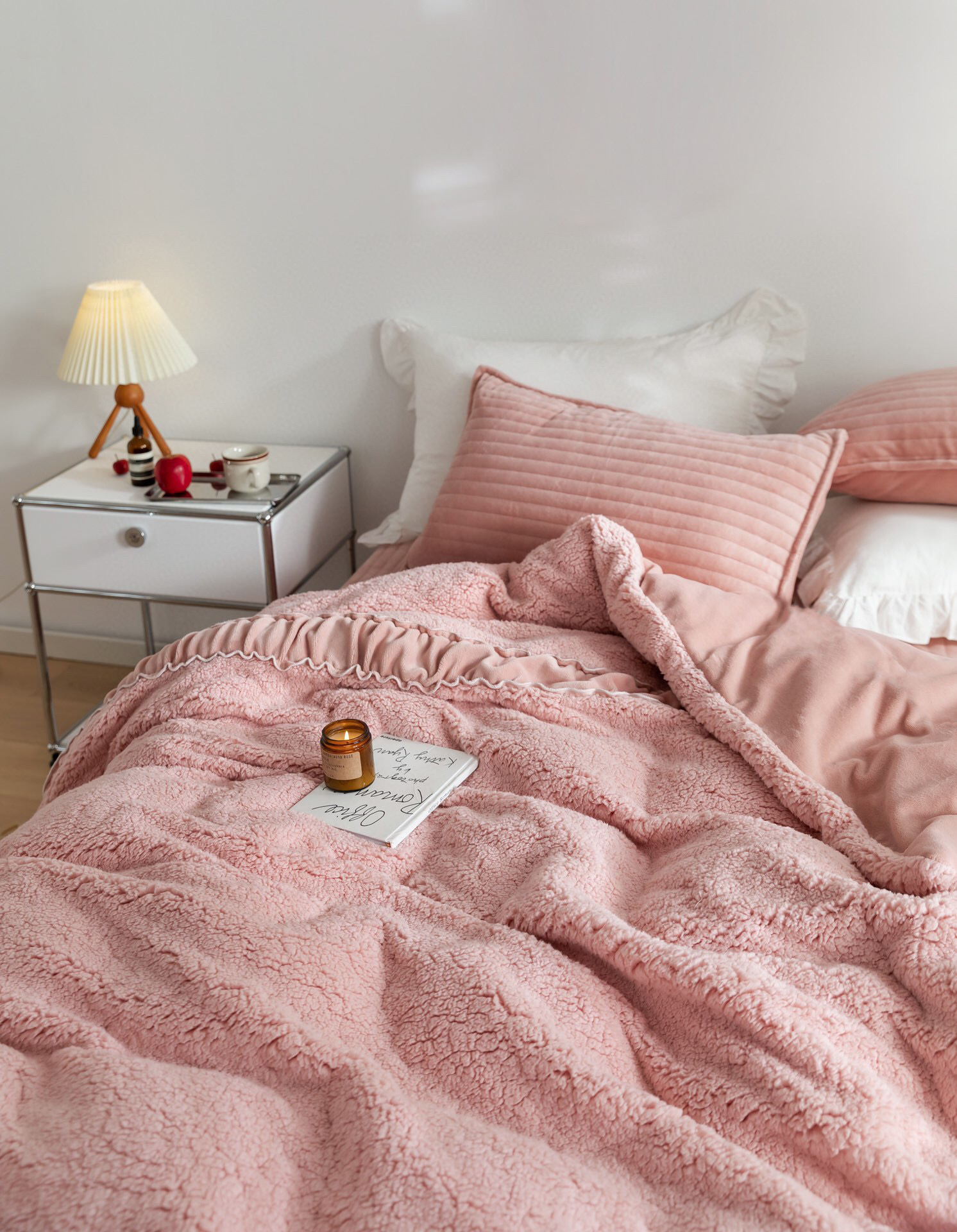 ins风韩系350g羊驼绒加厚保暖四件套 夹棉床裙款牛奶绒床品套件