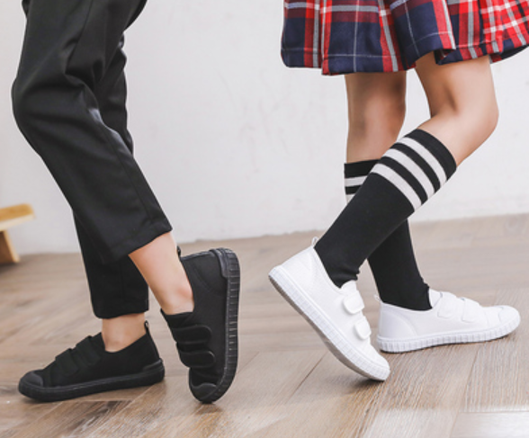 帆布鞋男童礼服小黑鞋表演鞋学生运动会鞋幼儿园帆布鞋纯黑色布汪