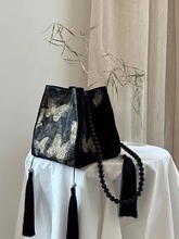 展品包鎏金蝴蝶新中式旗袍搭配复古流苏手提包小众单肩斜挎手提包