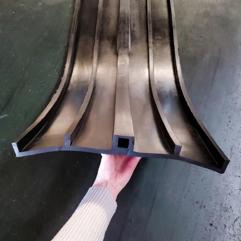 背贴式橡胶止水带中埋式钢边651遇水膨胀pvc止水带伸缩缝止水带