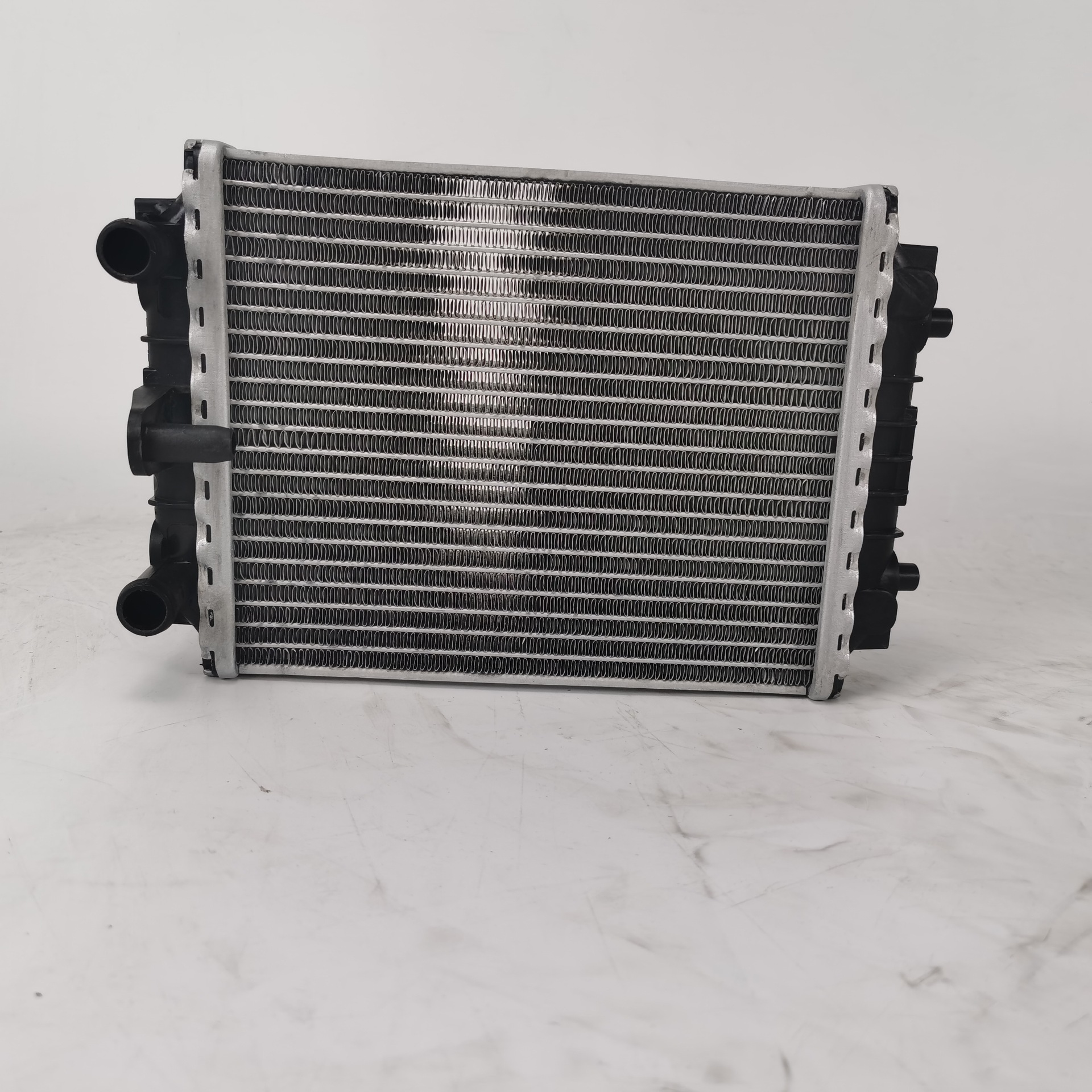 奥迪水箱散热器