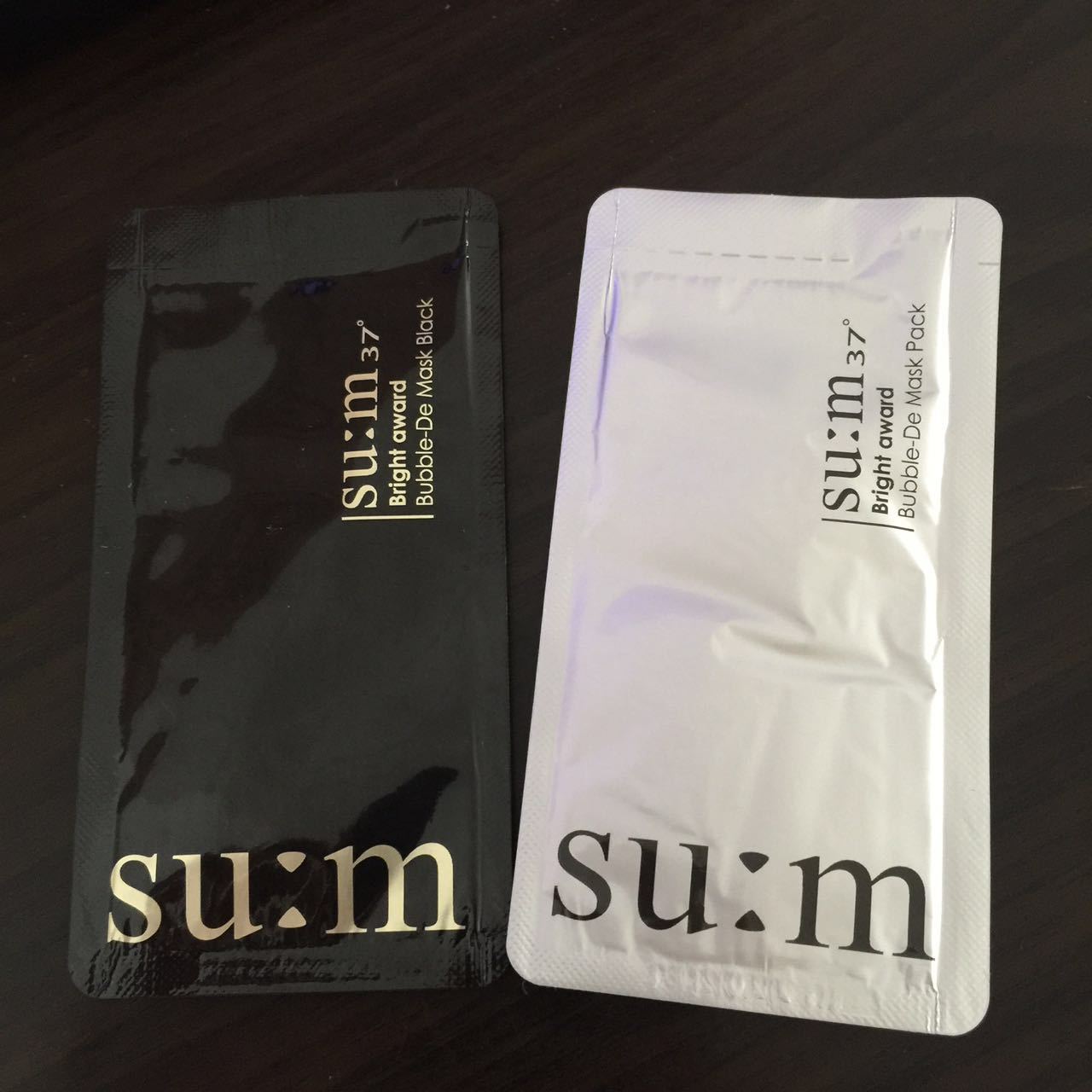 韩国 sum37° 呼吸黑色泡泡面膜三合一 氧气泡泡面膜小样