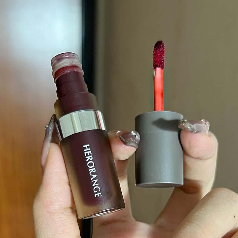 Manufacturer Japanese Style Water Light Mirror Lip Lacquer Color Clear Water Moisturizing Lasting No Stain on Cup Not Easy to Fade White Lip Mud Lipstick