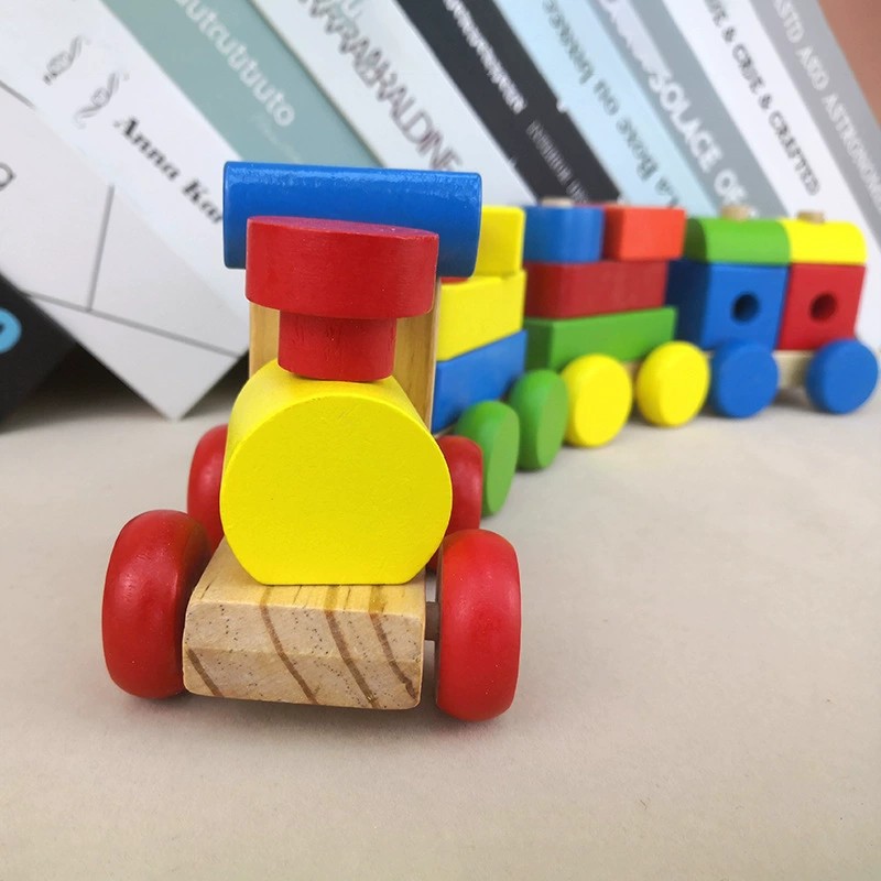 跨境儿童卡通小火车拖拉积木益智拼接套柱木制多功能玩具厂家直销