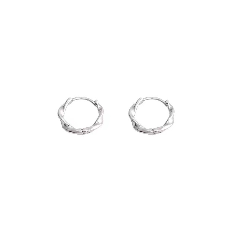 Graceful and Petite Twisted Hoop Earrings Women's 2021 New Fashion Niche Design Small Ear Ring Simple Ear Jewelry