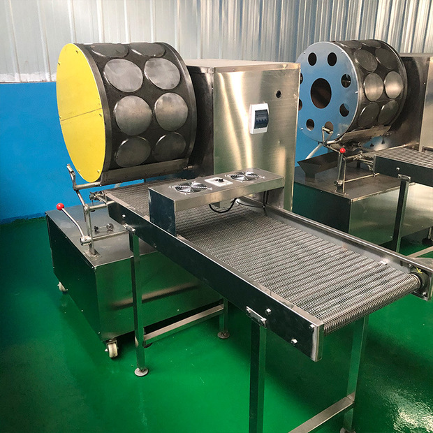 供应圆形筋饼机鸭饼机做烤鸭饼机器 麻辣串卷饼机 千层蛋糕皮