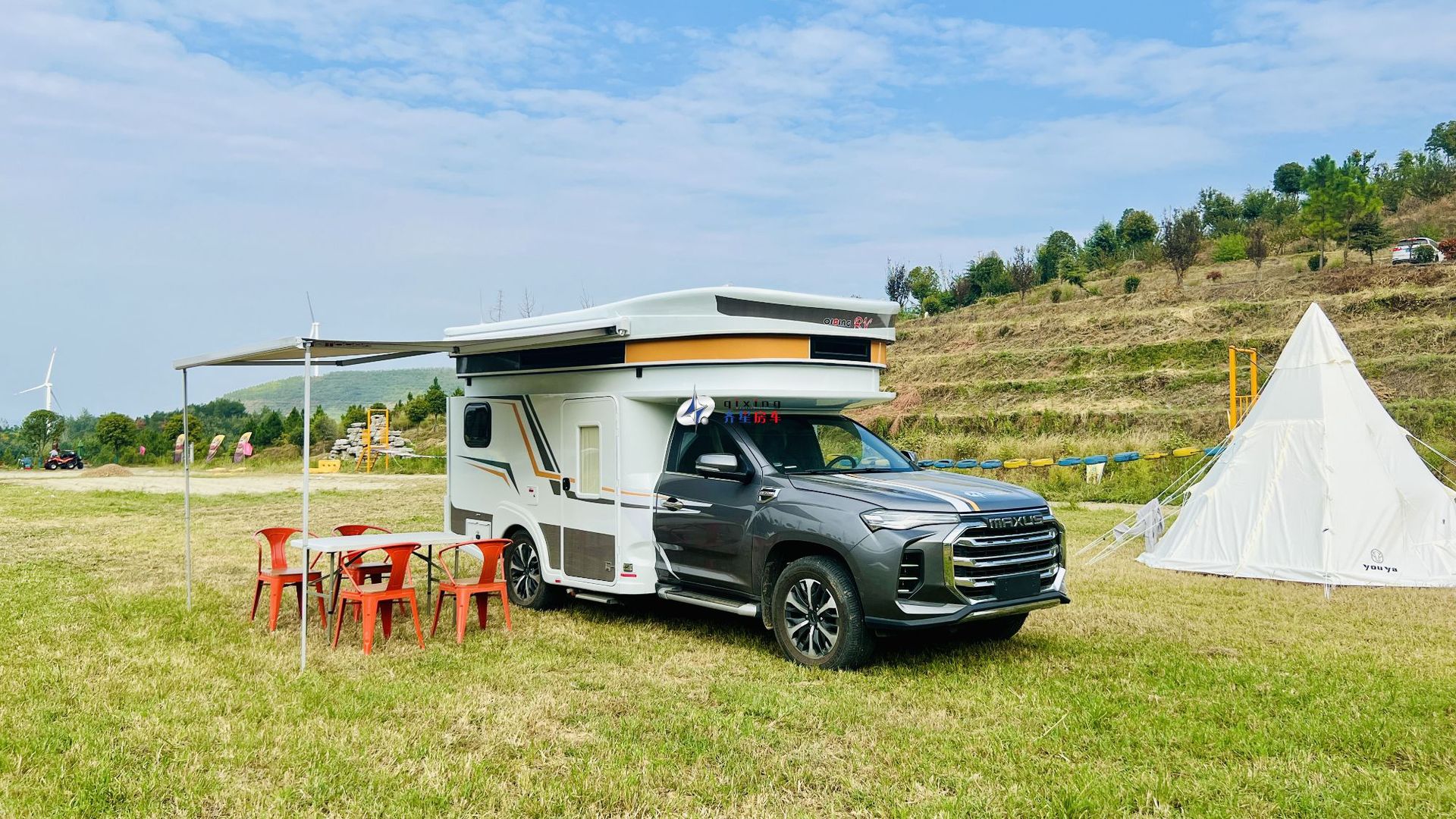 齐星-t90越野硬升顶四驱房车(2.0t双增压)