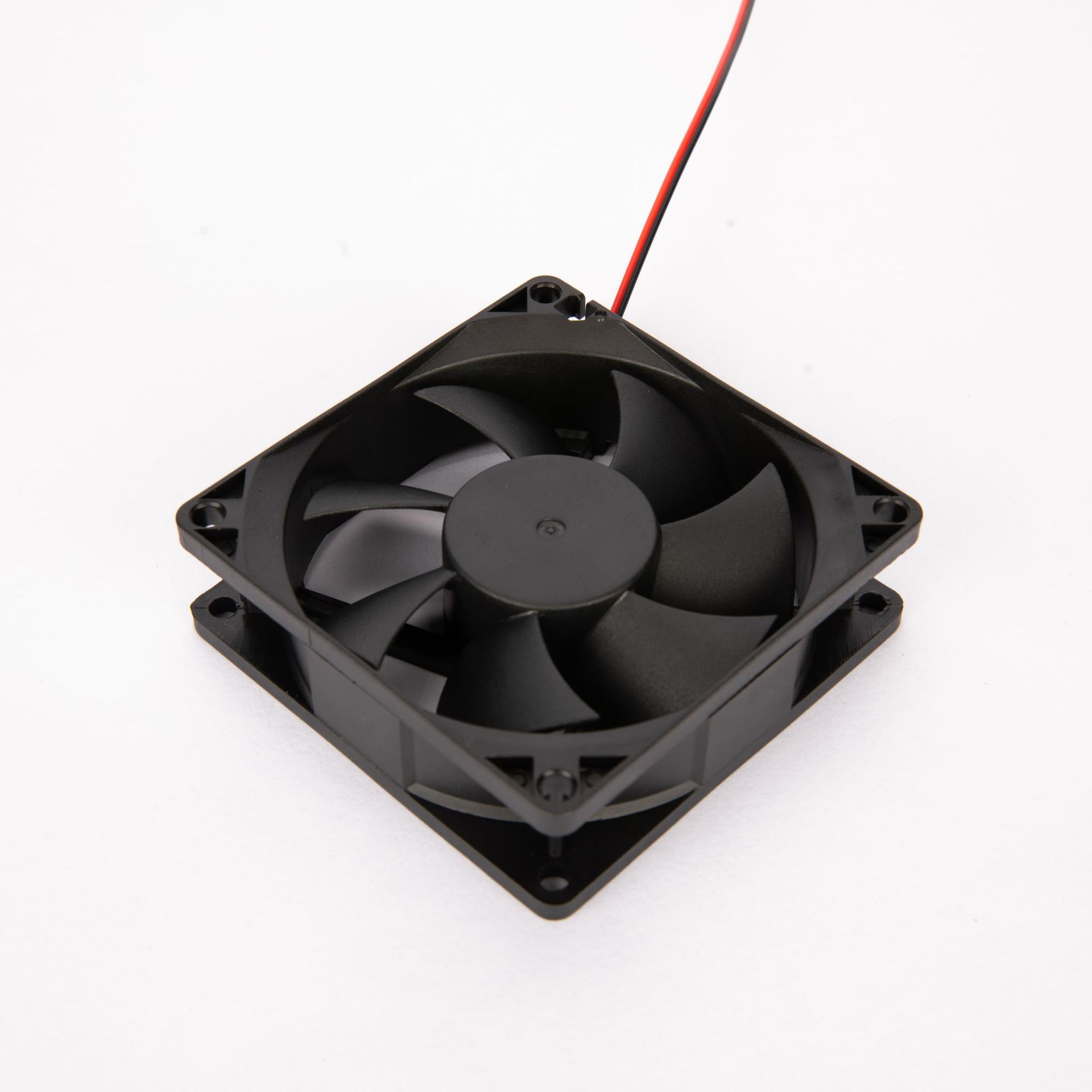 8025 Black Fan Mute Max Airflow Rate 8cm Power Radiator CPU Fan