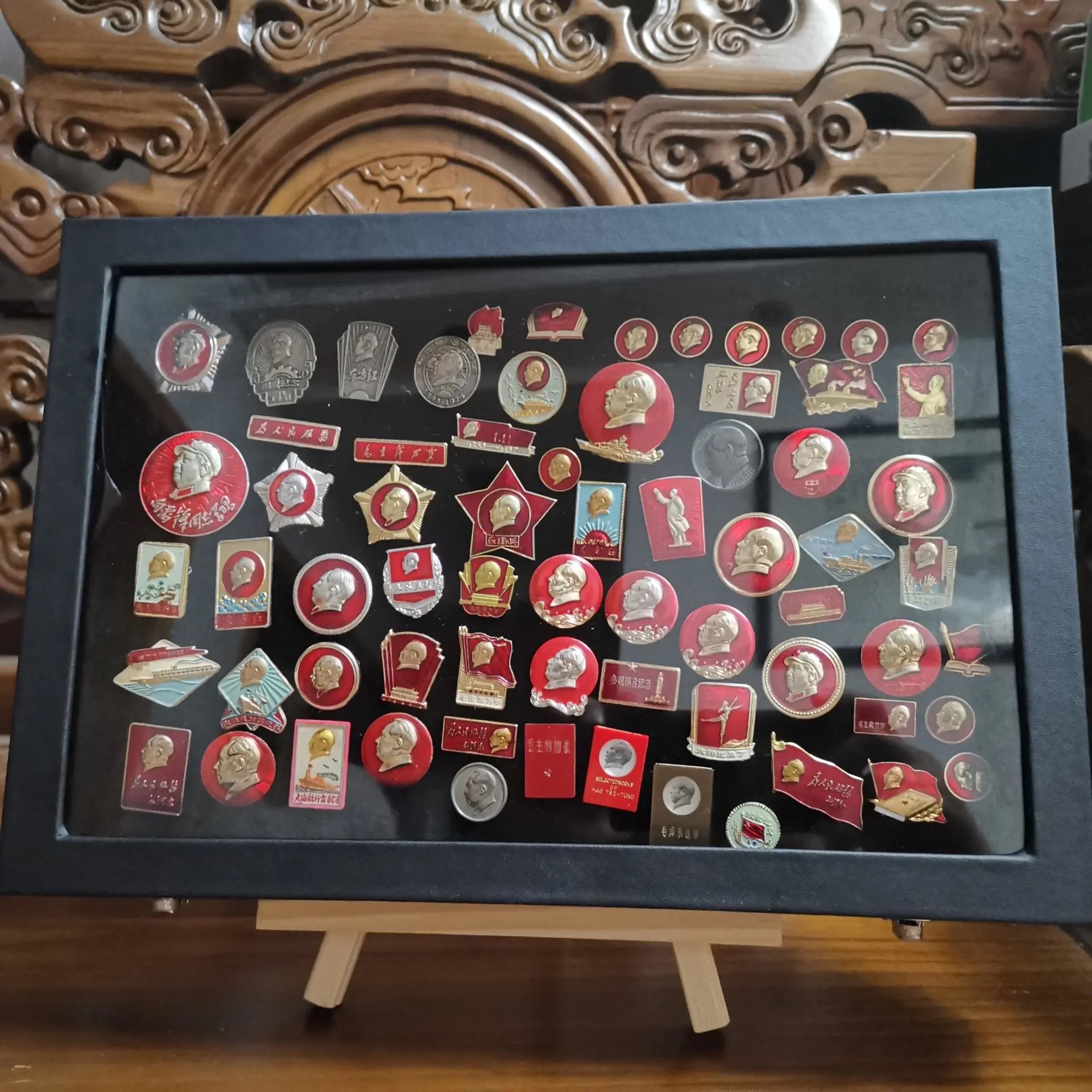 首饰包装徽章收纳盒透明防尘袖章勋章收纳盒子奖牌挂墙展示框摆台