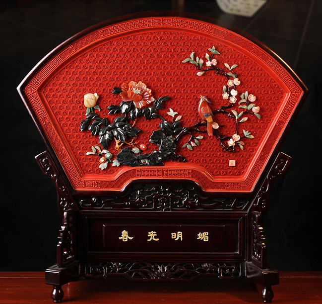 扬州漆器厂雕漆嵌玉扇形台屏结婚生日礼品商务办公摆件-阿里巴巴
