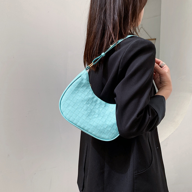 Underarm Bag Women's Summer 2021 New Shoulder Bag French Design Fashion Ins Simple New Moon Bag Handbag