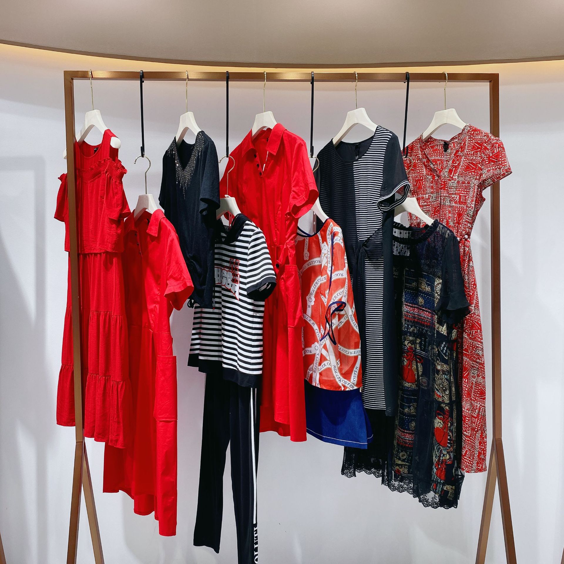 婉鑫雅2021夏季新款品牌折扣女装杭州四季青女装尾货两件套连衣裙